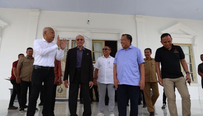 Wali Nanggroe Terima Kunjungan Hamid Awaluddin, Silaturahmi dan Bahas Rencana Penambahan Batalyon di Aceh
