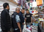 Satuan Reserse Kriminal (Satreskrim) Polres Aceh Tengah Gelar Operasi Pasar, Disertai Pemasangan Spanduk 