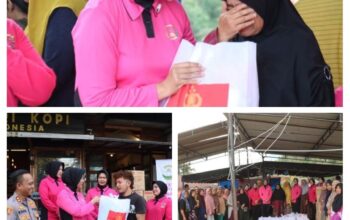 Tangis Haru Dari Warga Saat Menerima Paket Bantuan Dari Ketua Bhayangkari Daerah Aceh, Yang Disalurkan Ketua Bhayangkari Cabang Aceh Tengah