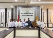 Bupati Aceh Tamiang Terima Kunjungan Bupati Tulungagung, Serahkan Bantuan 17 Ton Beras untuk Korban Banjir