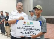 Bupati Aceh Tamiang Serahkan Dana Tunggu Hunian Tahap Pertama kepada 259 Korban Bencana Hidrometeorologi