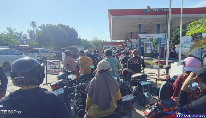 Solar dan Pertalite Langka, Antrean Panjang Kendaraan Padati SPBU Alur Bemban Aceh Tamiang